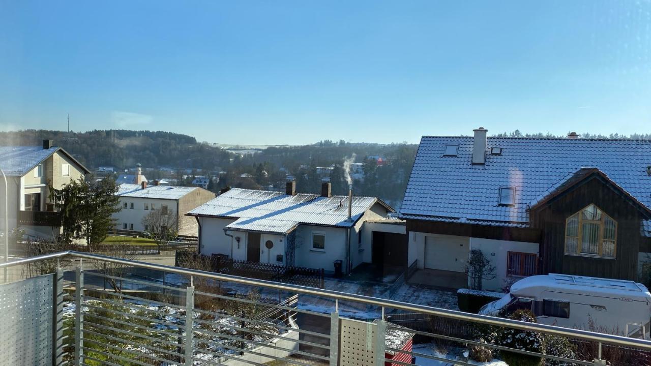 Laber Fewo Luxus Wohnung Im Eigenen Ferienhaus, 120 Qm, Naehe Regensburg Mit Balkon, Terrasse & Garten, Gute Zuganbindung מראה חיצוני תמונה